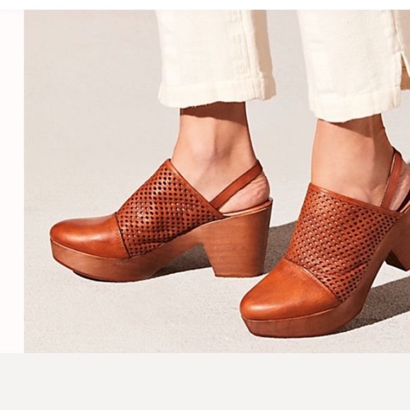 free people logan clog